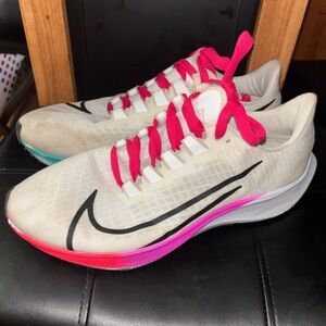 NIKE Air ZOOM PEGASUS 37 white and multicolor Size 10